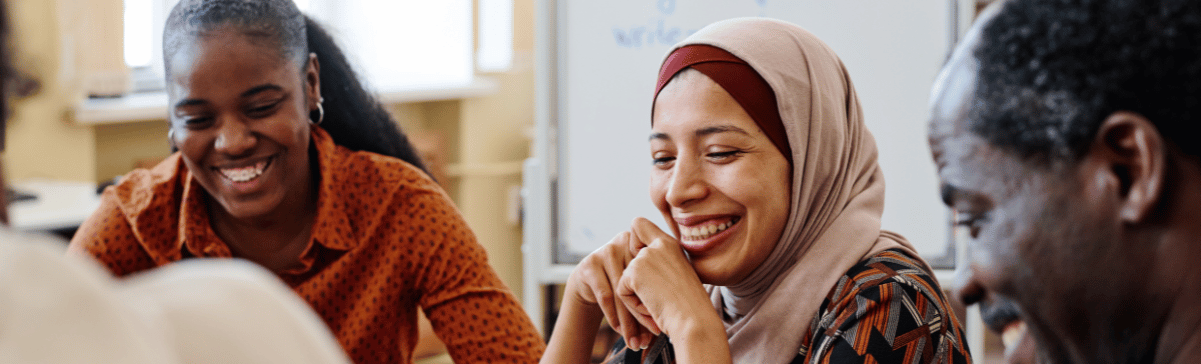 Personnes en rencontre